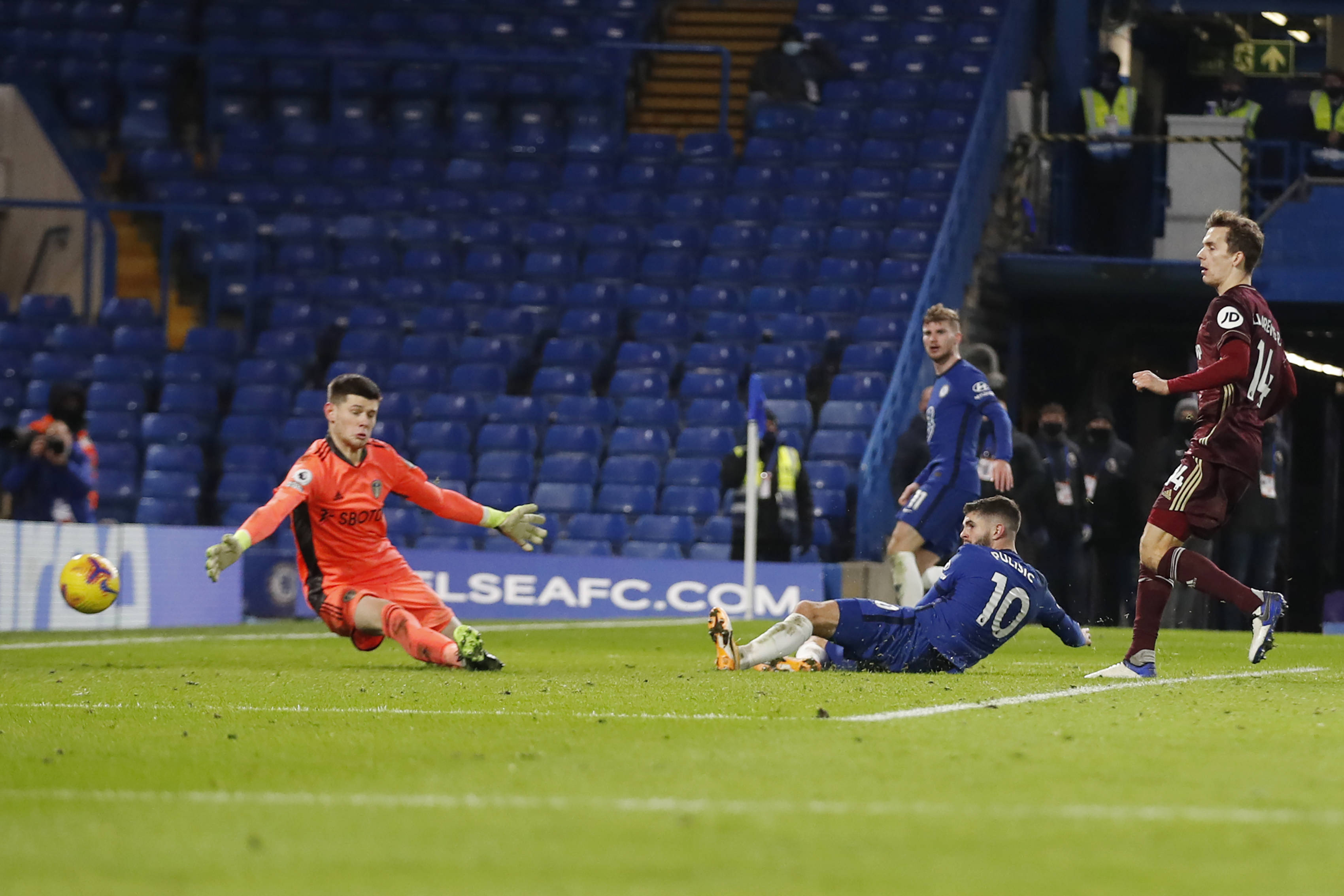 随着比赛进 随着比赛进