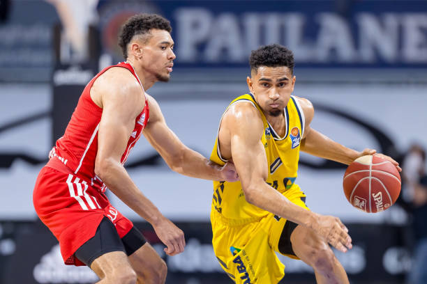 还为他在 还为他在