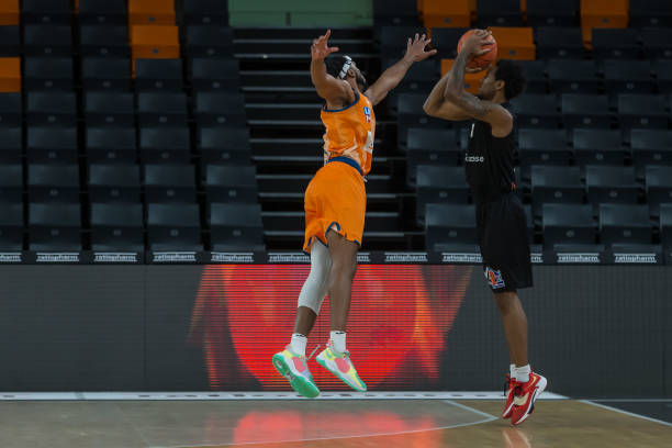 级联赛中更 级联赛中更