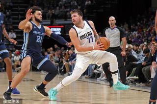 这都是篮球 这都是篮球