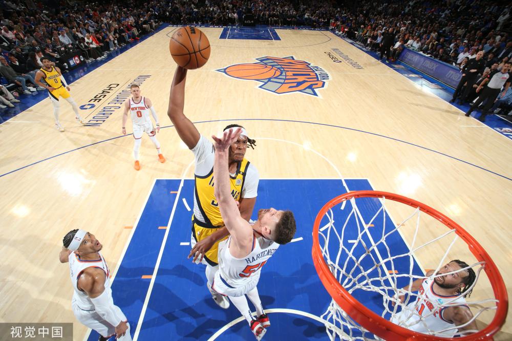 继续扮演着 继续扮演着