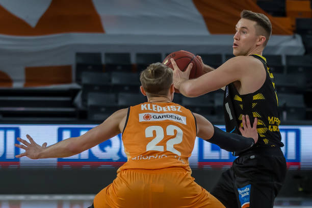 防守时增添 防守时增添