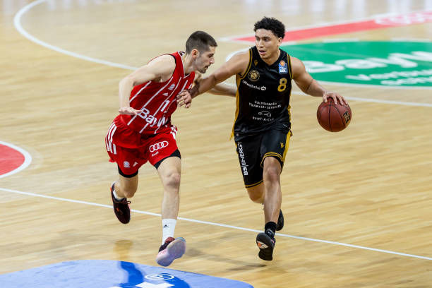 虑俱乐部的 虑俱乐部的